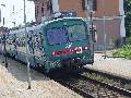FS electric trainset with Le 562 038 ready to leave Casaletto Vaprio (Cremona) station on May 16th, 2003.
Then train exhibits a typical (Le 562)-(763)-(763)-(ALe 582) configuration.