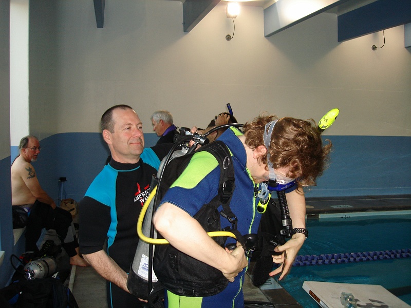 DSC02283 Buckling up the BC is easier if someone helps you, e.g. my instructor Greg.