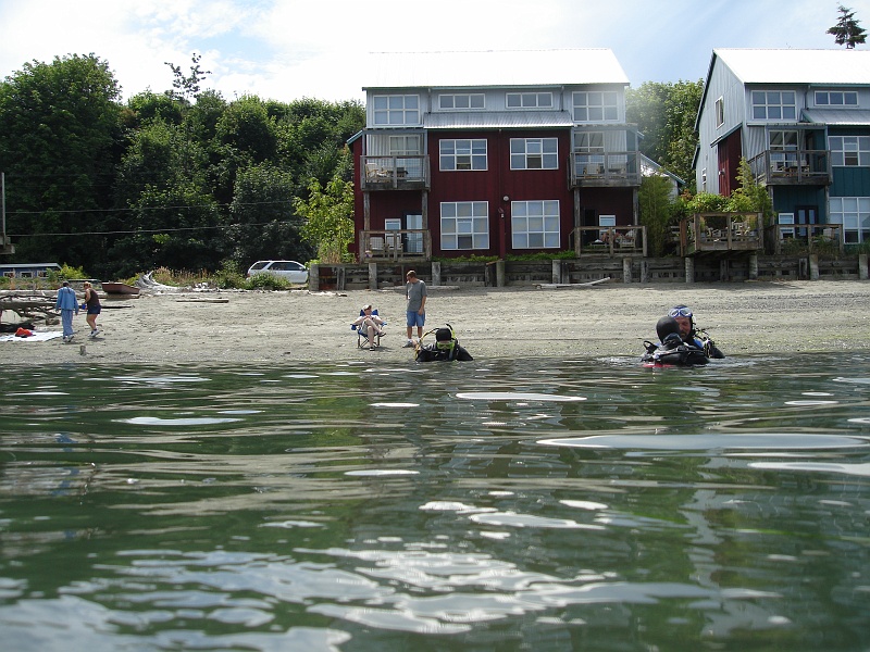 DSC02536 Our instructors watch our bubbles on the shore.